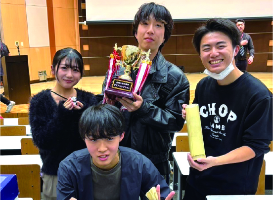 紅陵祭にてゲストセレクション受賞の記念撮影